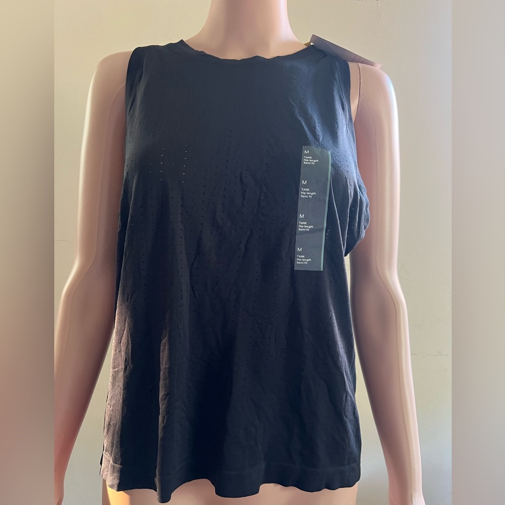 All in Motion Black Sleeveless Muscle Tee